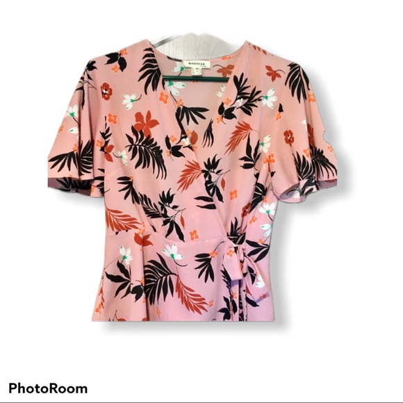 💗FLORAL TOP💗 - Picture 2 of 3